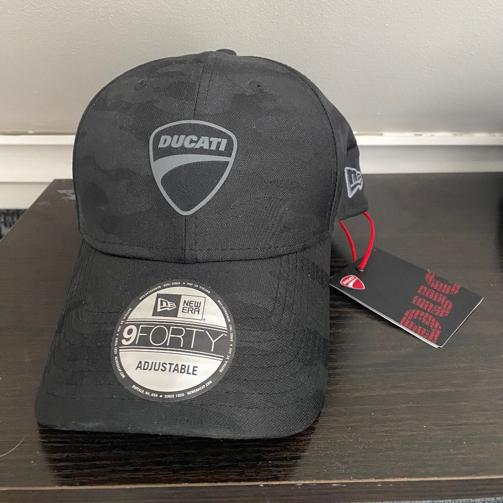 Ducati camo hat